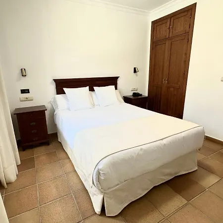 Hostal La Muralla-3